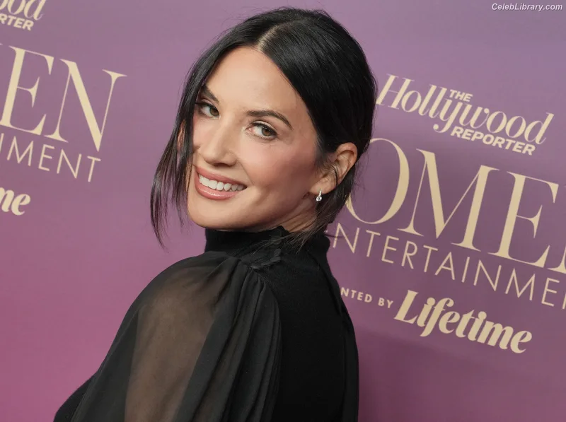 Olivia Munn photo 21 of 1075
