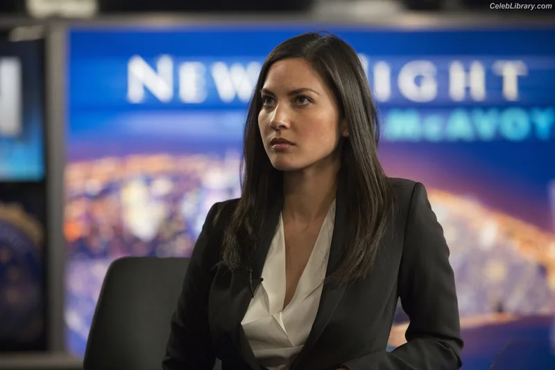 Olivia Munn photo 19 of 1075
