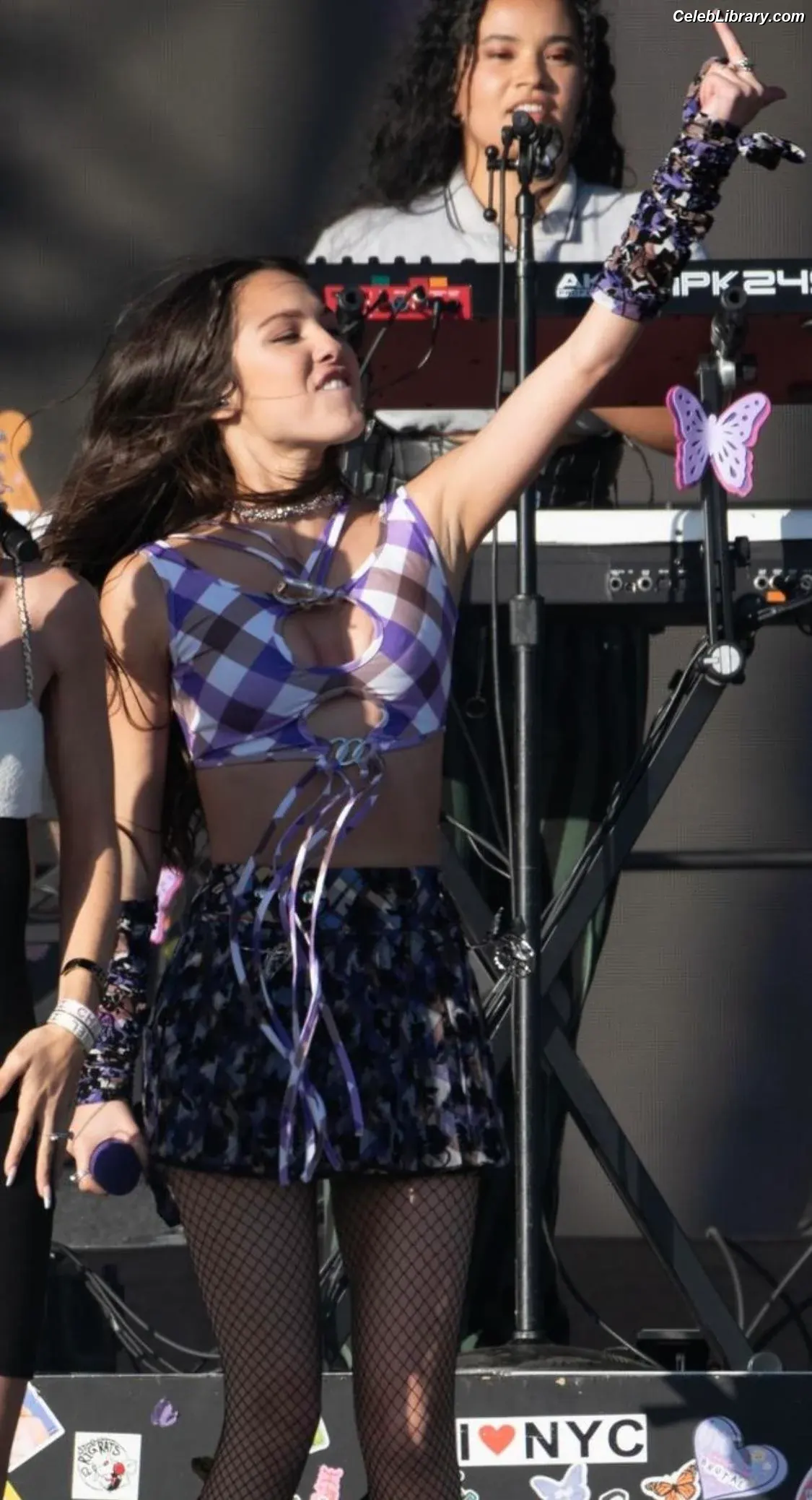 Olivia Rodrigo photo 24 of 3937