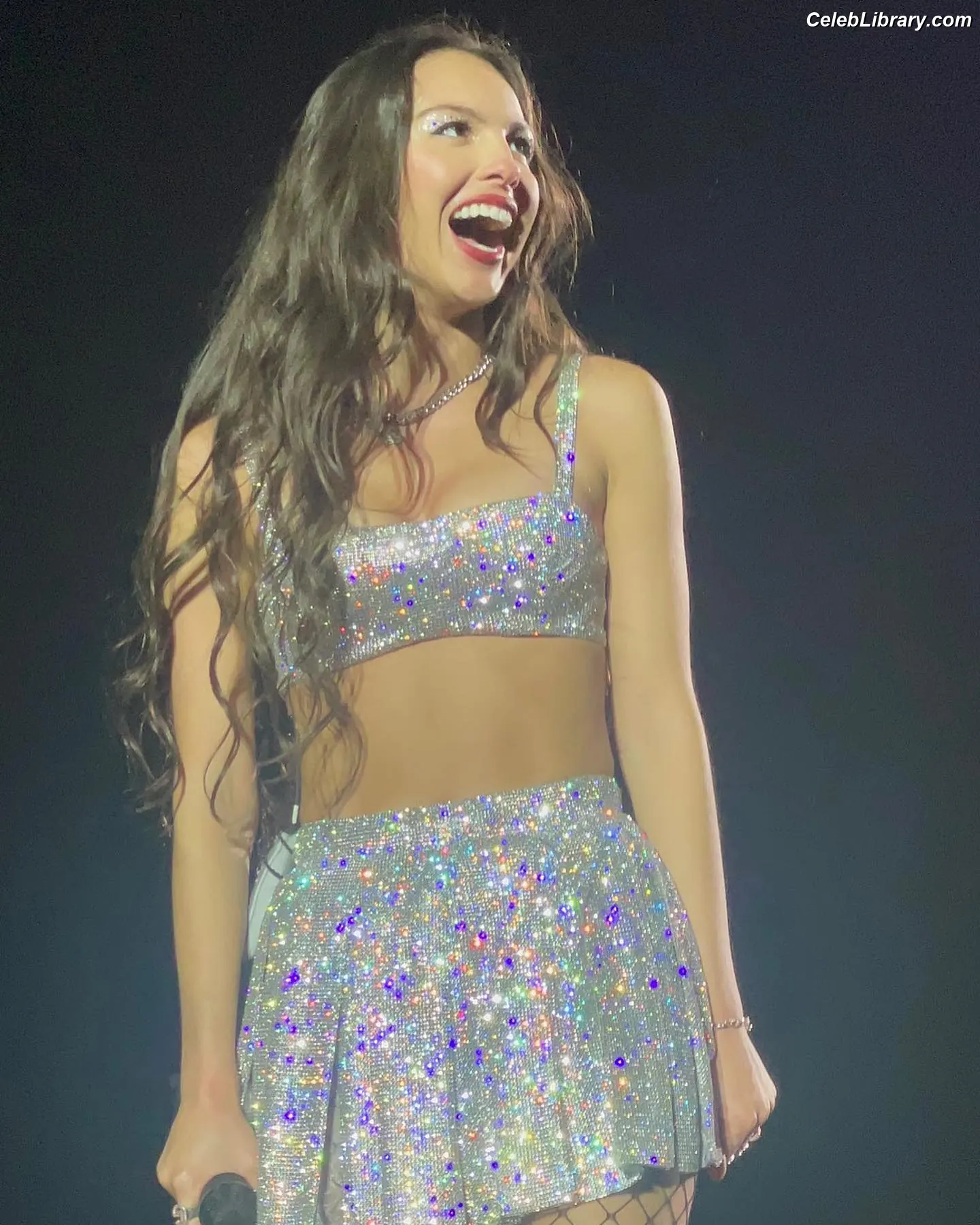 Olivia Rodrigo photo 12 of 3937