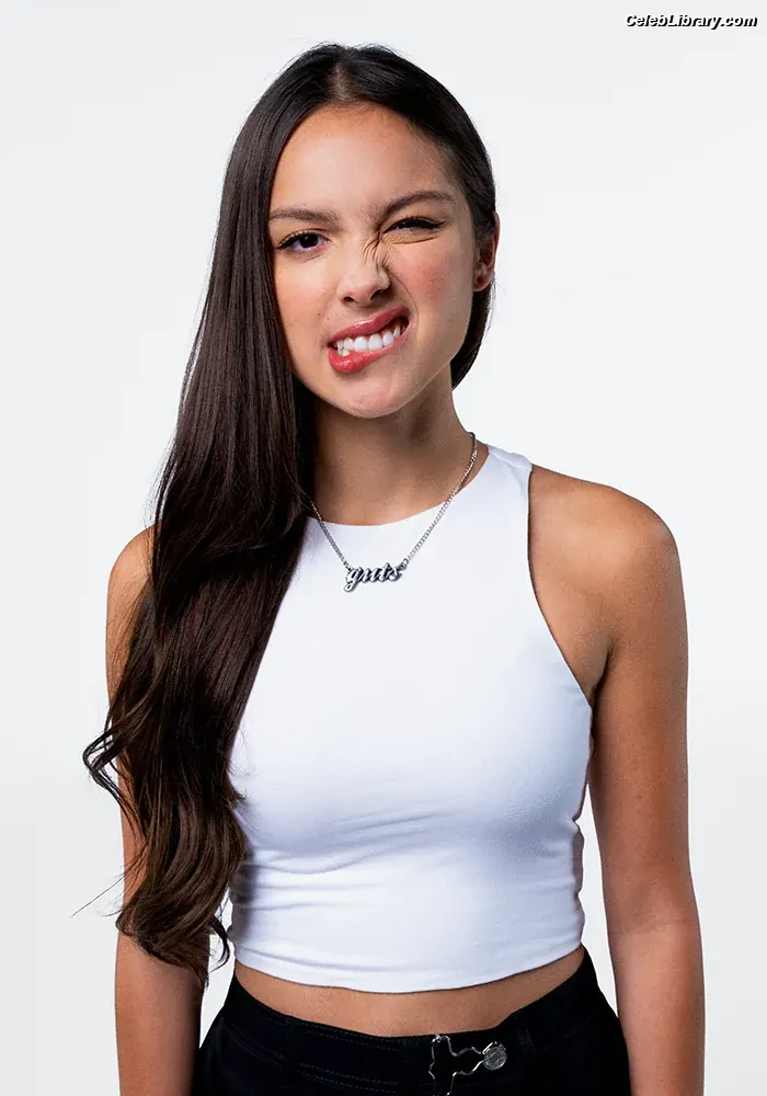 Olivia Rodrigo photo 12 of 3937