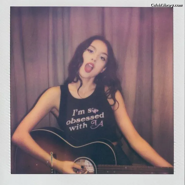 Olivia Rodrigo photo 24 of 3937