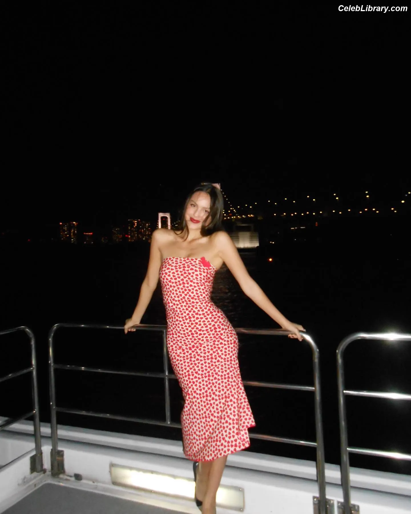 Olivia Rodrigo photo 1 of 3937