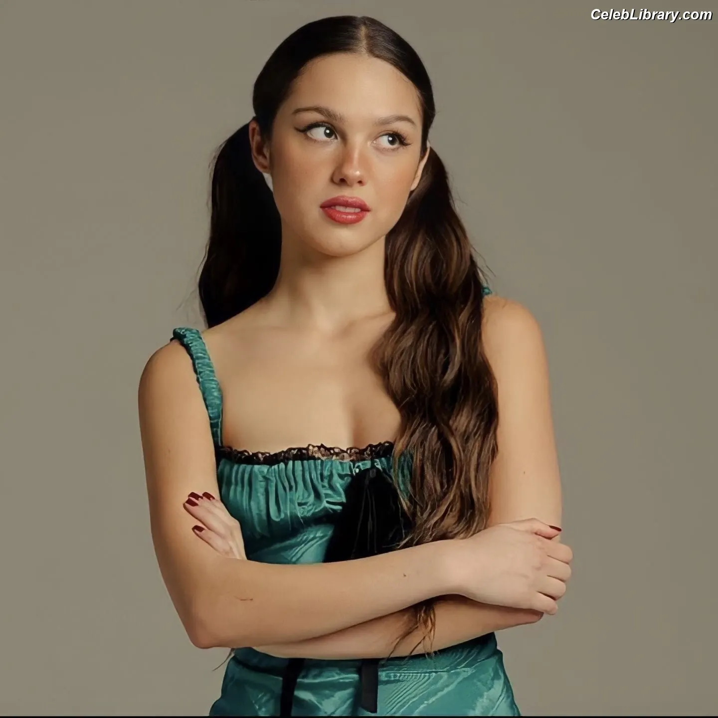 Olivia Rodrigo photo 16 of 3937