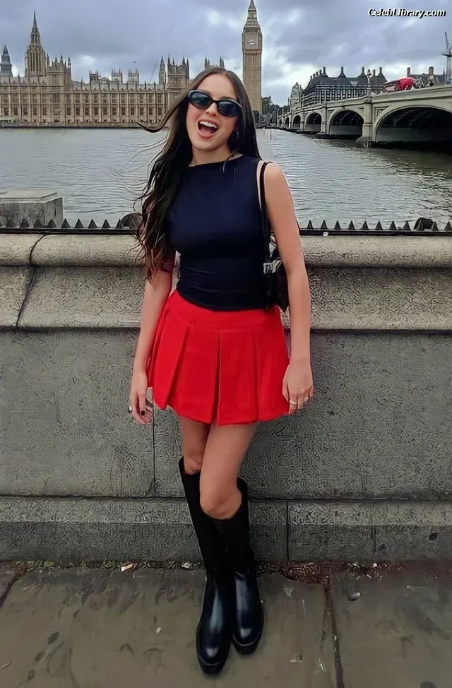 Olivia Rodrigo photo 13 of 3937