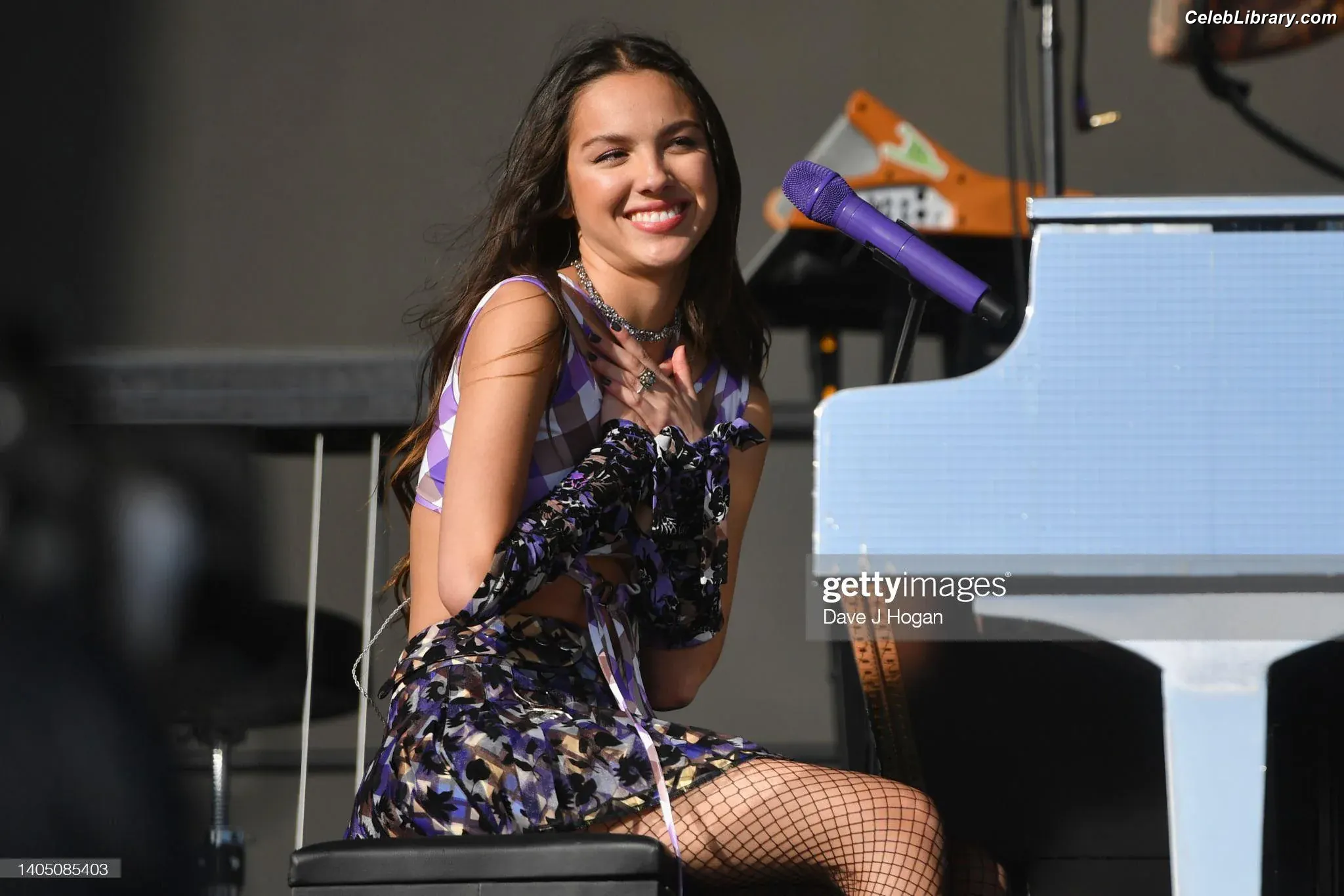 Olivia Rodrigo photo 14 of 3937