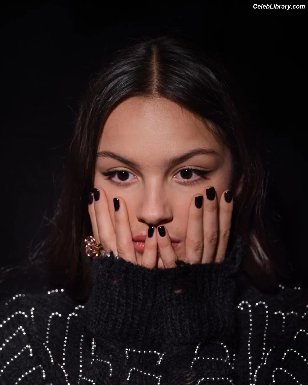 Olivia Rodrigo photo 11 of 3937