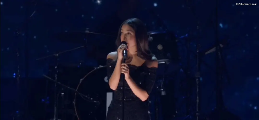 Olivia Rodrigo photo 14 of 3937