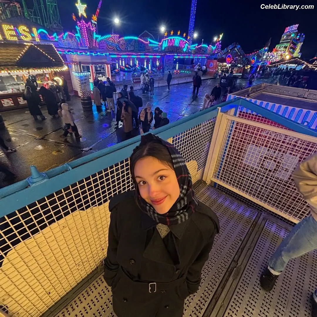 Olivia Rodrigo photo 1 of 3937