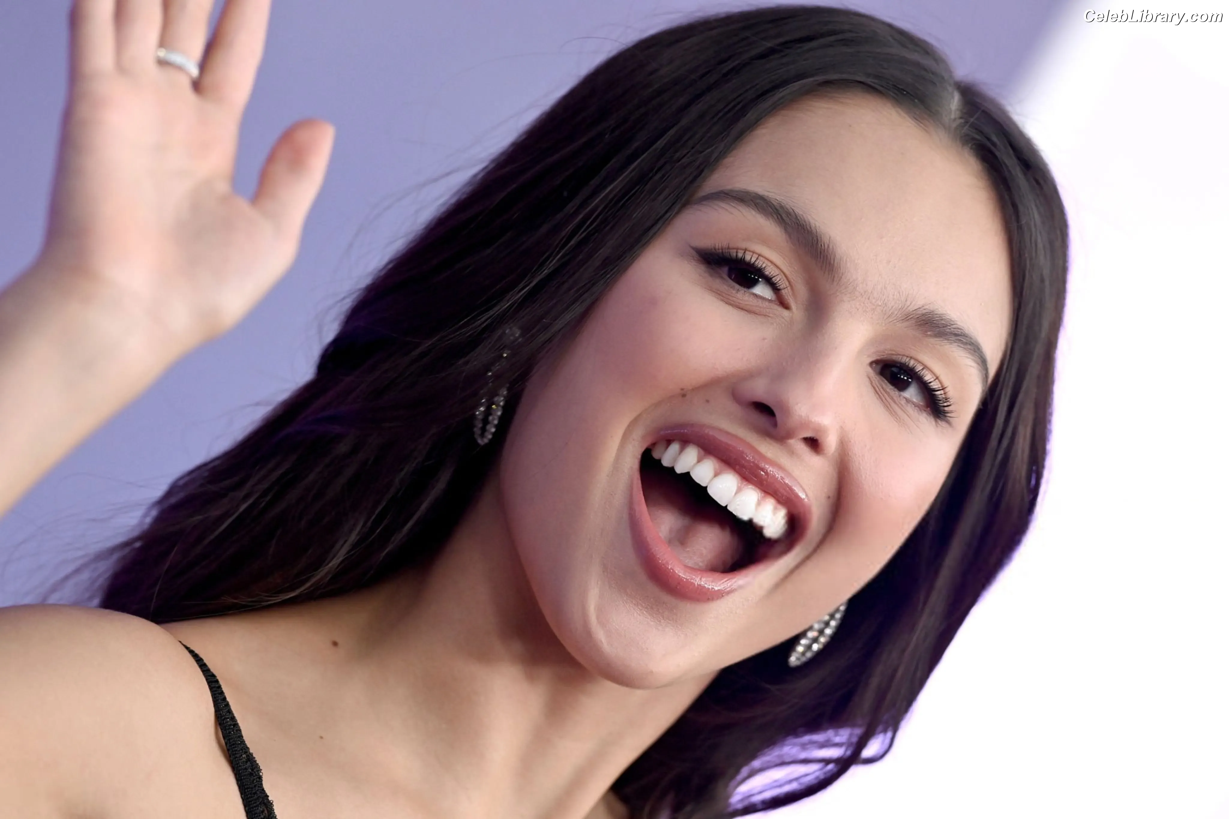 Olivia Rodrigo photo 14 of 3937