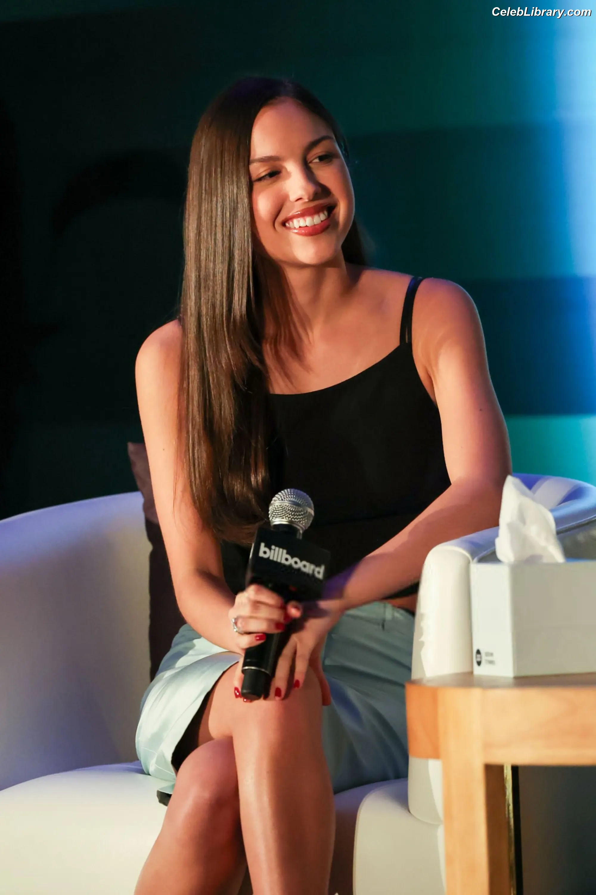Olivia Rodrigo photo 18 of 3937