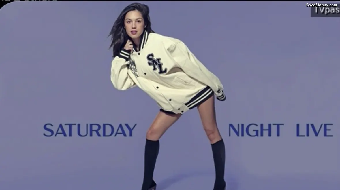 Olivia Rodrigo photo 10 of 3937