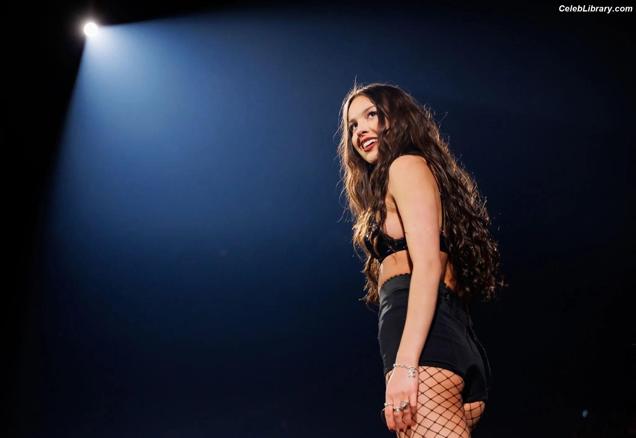 Olivia Rodrigo photo 2 of 3937