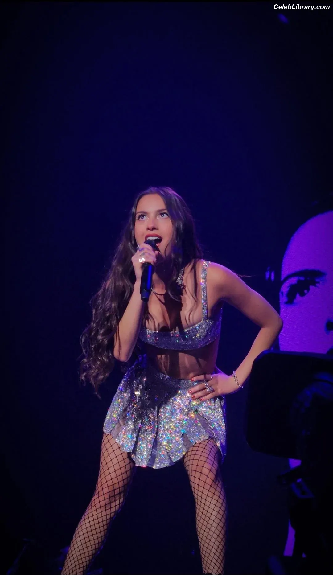 Olivia Rodrigo photo 15 of 3937