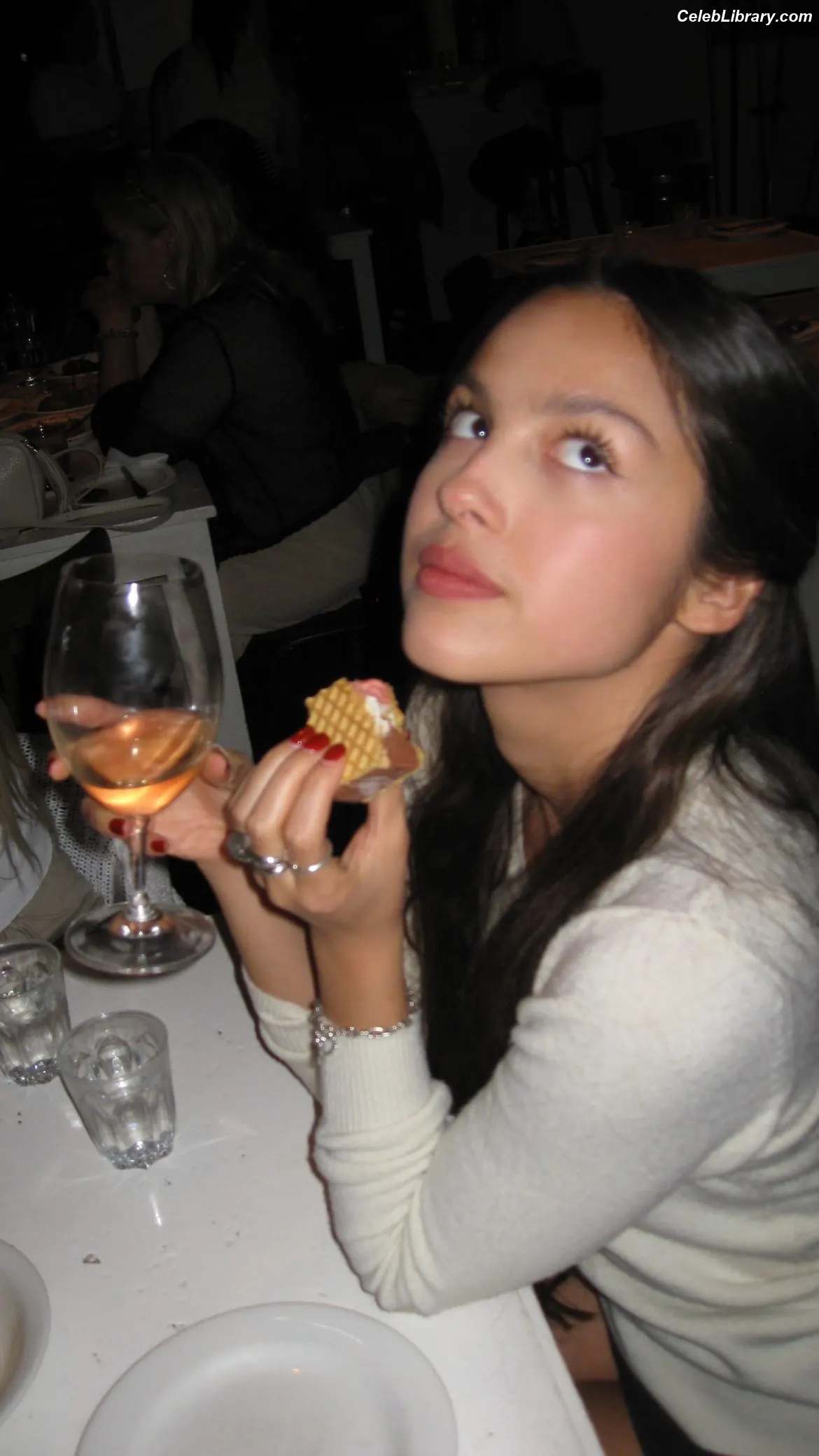 Olivia Rodrigo photo 8 of 3937