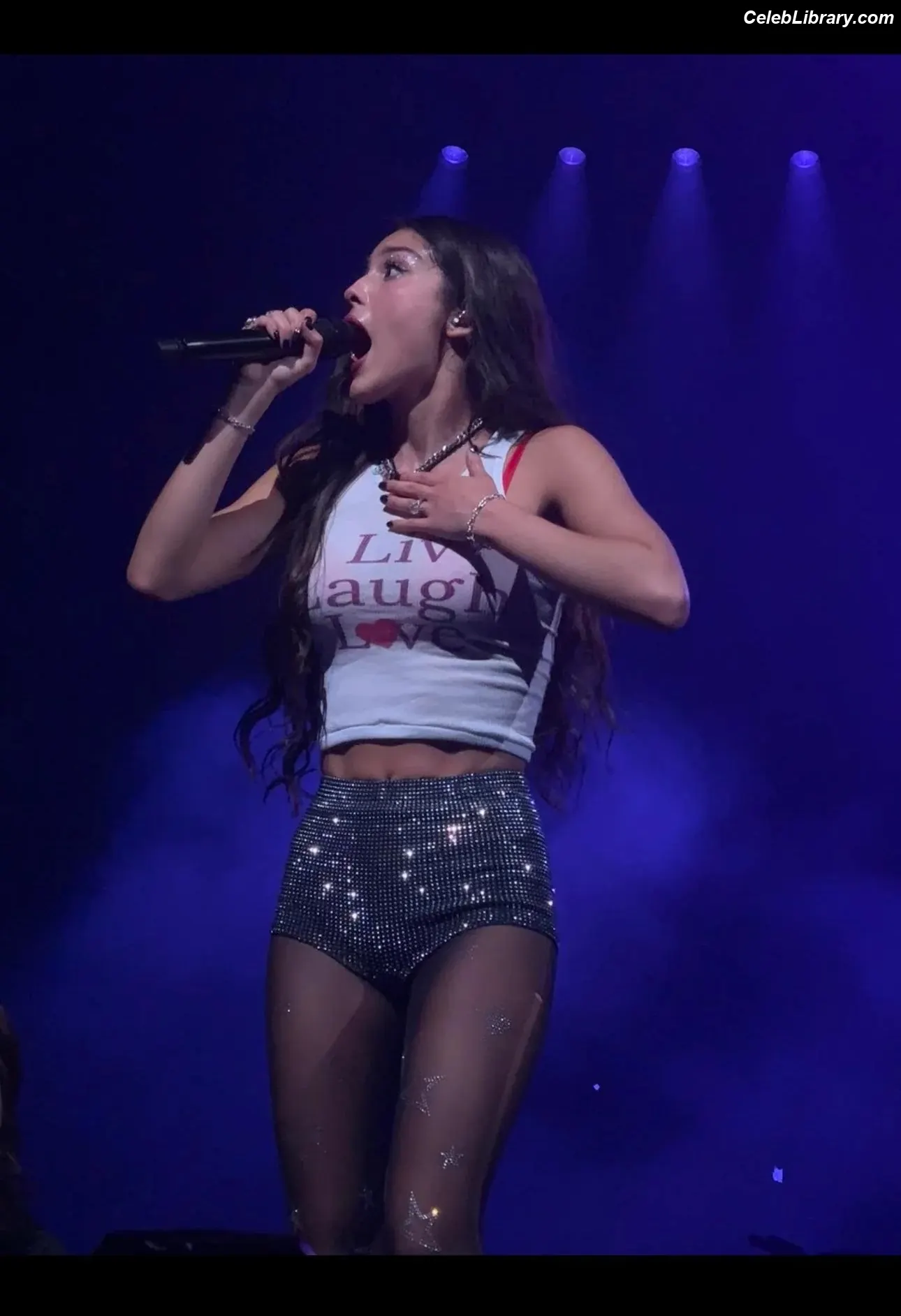 Olivia Rodrigo photo 19 of 3937
