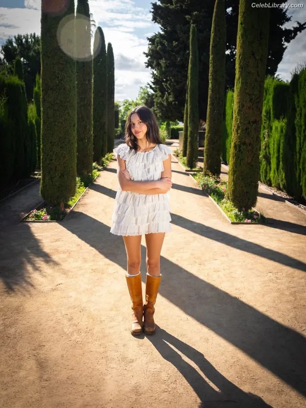 Olivia Rodrigo photo 23 of 3933