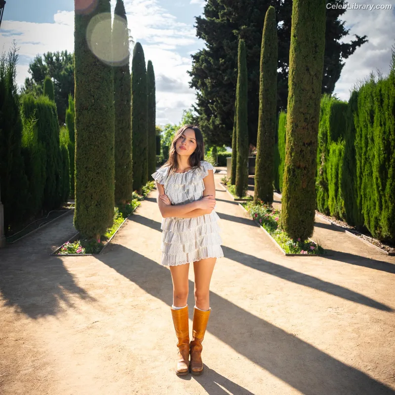 Olivia Rodrigo photo 14 of 3933