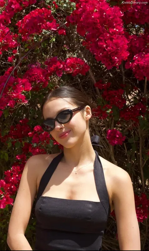 Olivia Rodrigo photo 19 of 3933