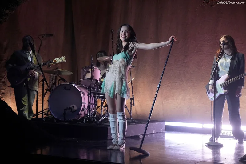 Olivia Rodrigo photo 11 of 3933