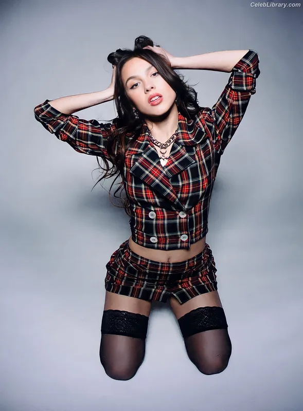 Olivia Rodrigo photo 9 of 3933