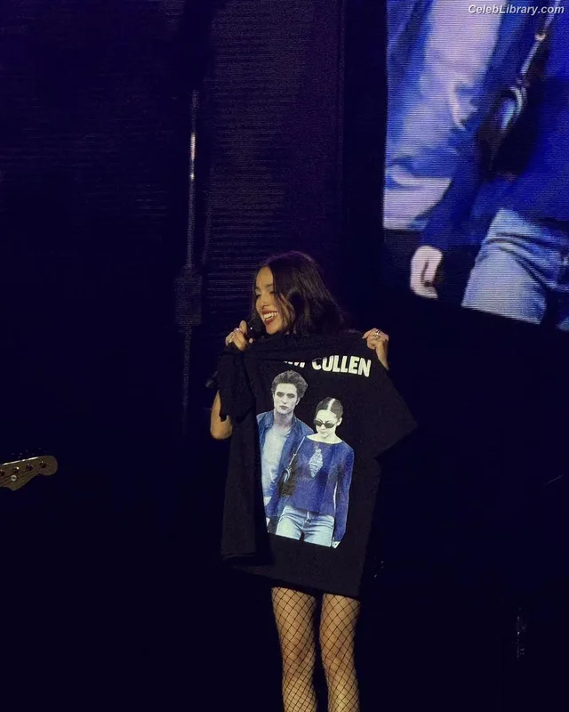 Olivia Rodrigo photo 13 of 3933