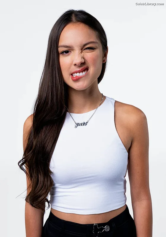 Olivia Rodrigo photo 12 of 3933