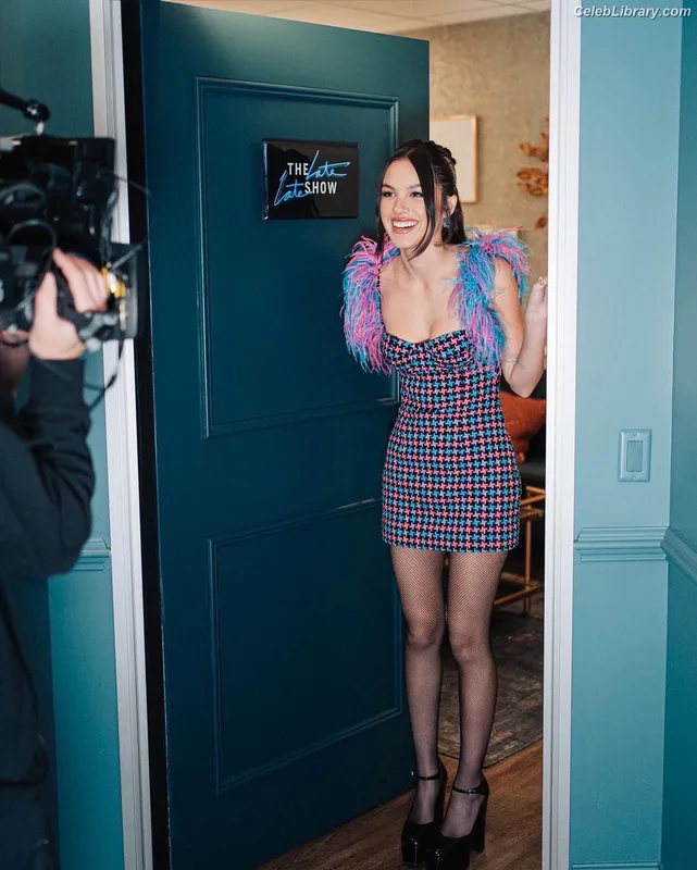 Olivia Rodrigo photo 24 of 3933