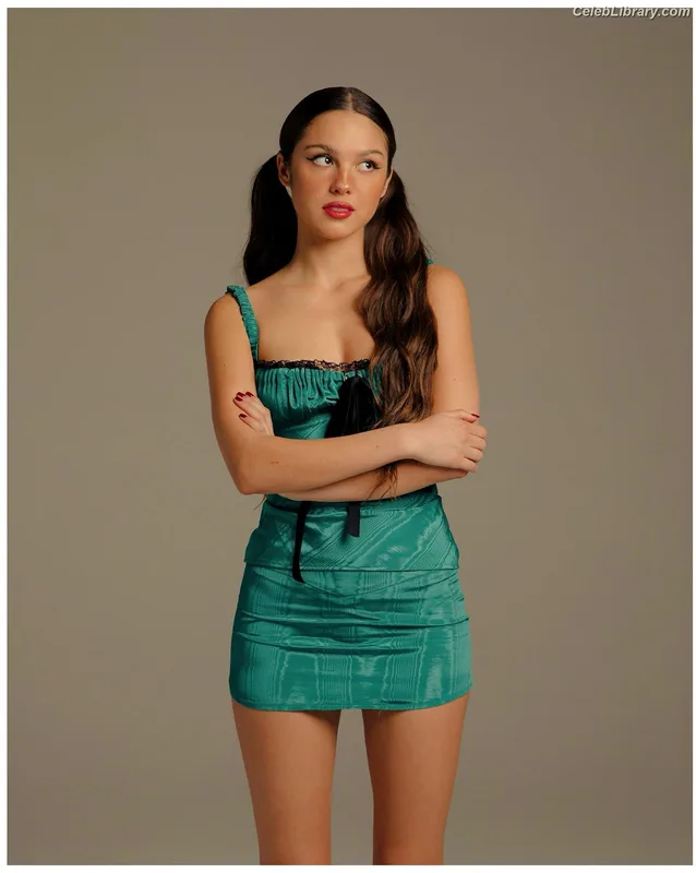 Olivia Rodrigo photo 24 of 3933