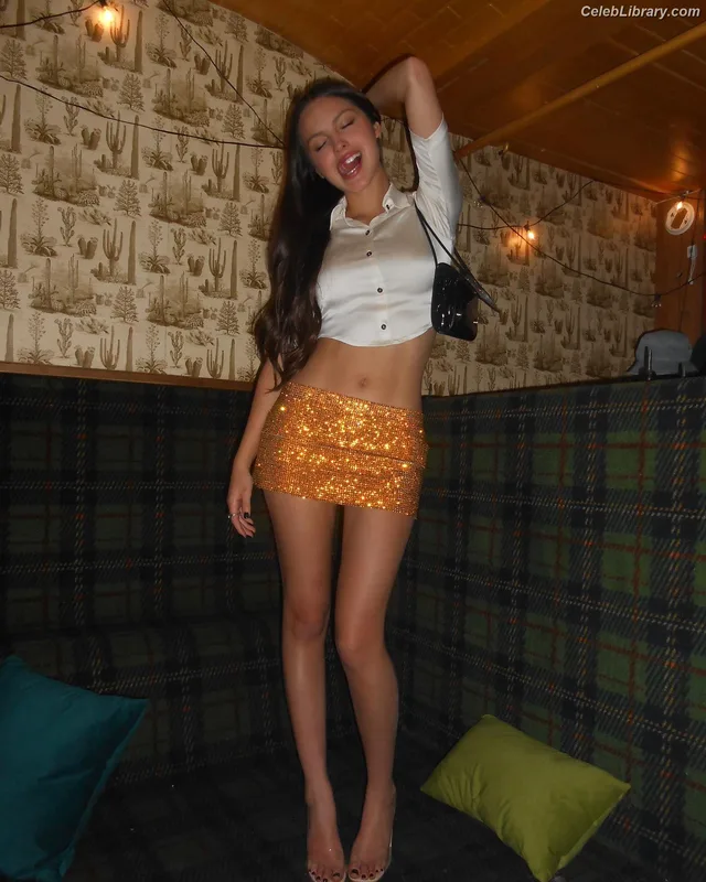 Olivia Rodrigo photo 17 of 3933