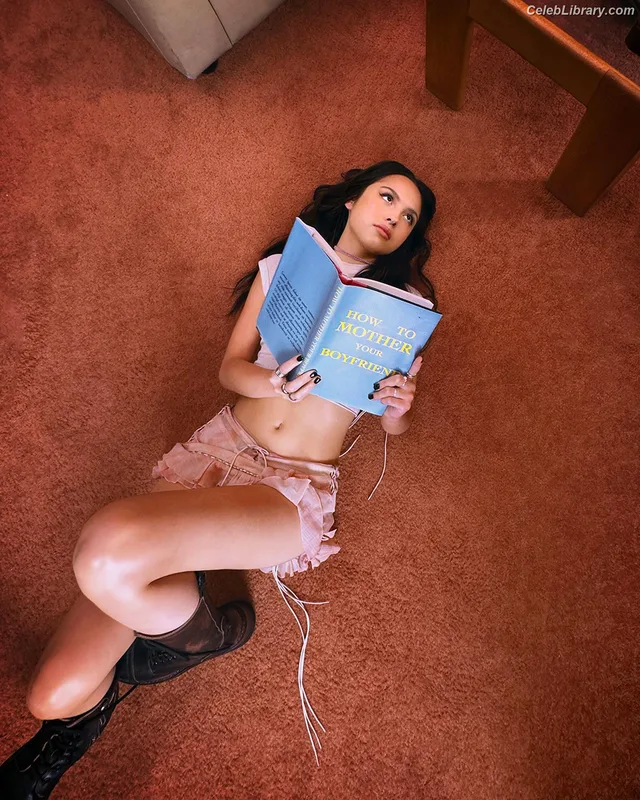 Olivia Rodrigo photo 20 of 3933