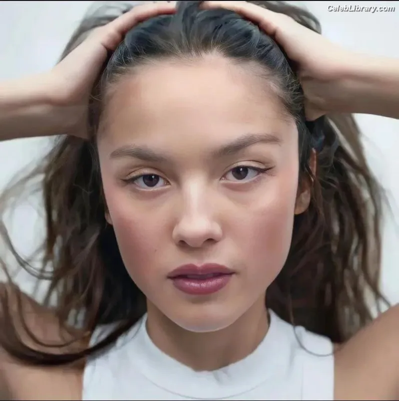 Olivia Rodrigo photo 22 of 3933