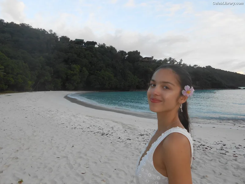 Olivia Rodrigo photo 2 of 3933