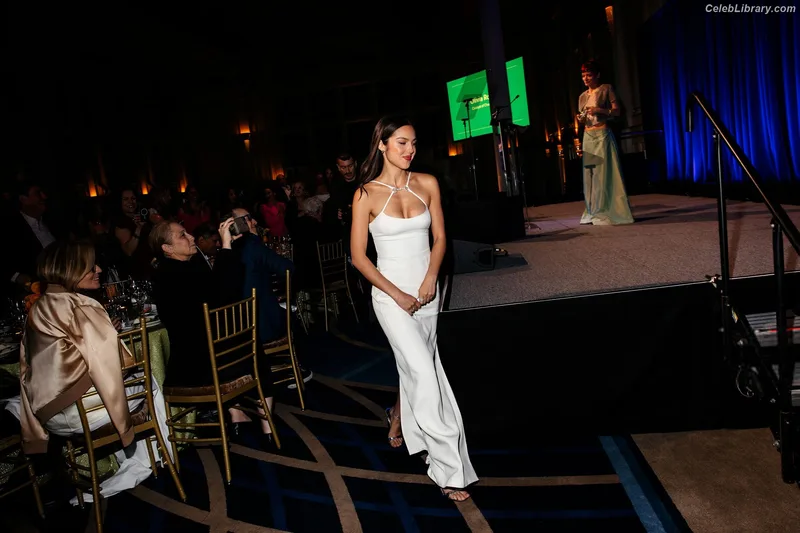 Olivia Rodrigo photo 24 of 3933