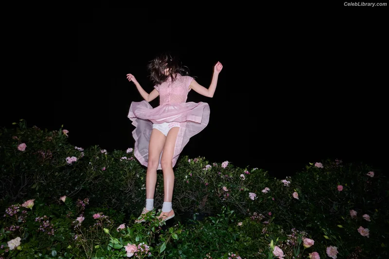 Olivia Rodrigo photo 18 of 3933