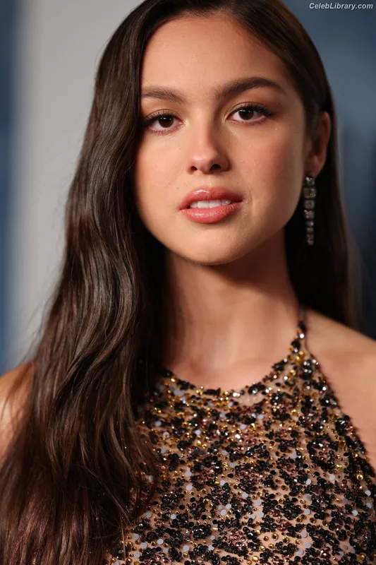 Olivia Rodrigo photo 18 of 3933