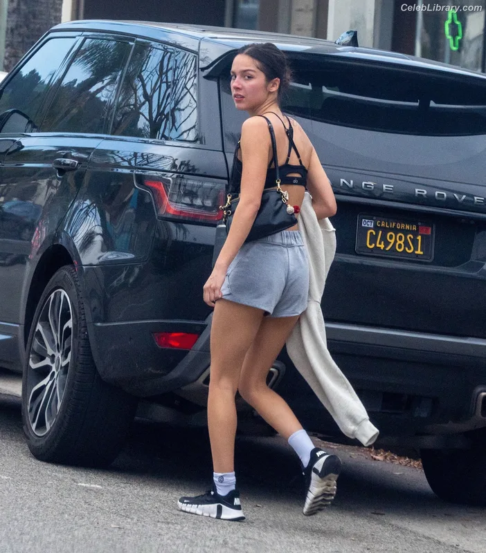 Olivia Rodrigo photo 7 of 3933