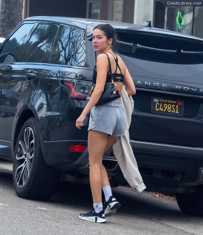 Olivia Rodrigo photo 8 of 3933