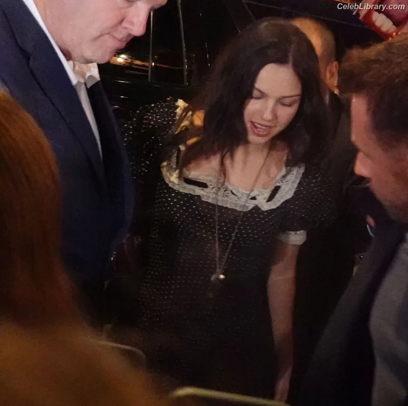 Olivia Rodrigo photo 8 of 3933