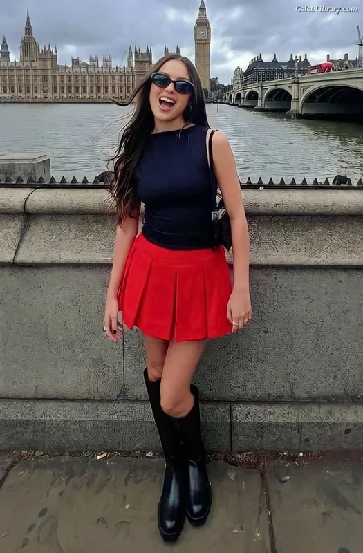 Olivia Rodrigo photo 13 of 3933