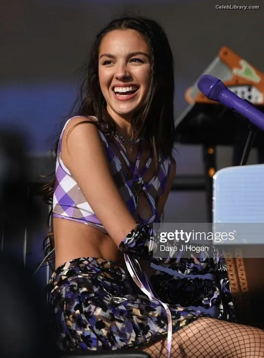 Olivia Rodrigo photo 15 of 3933