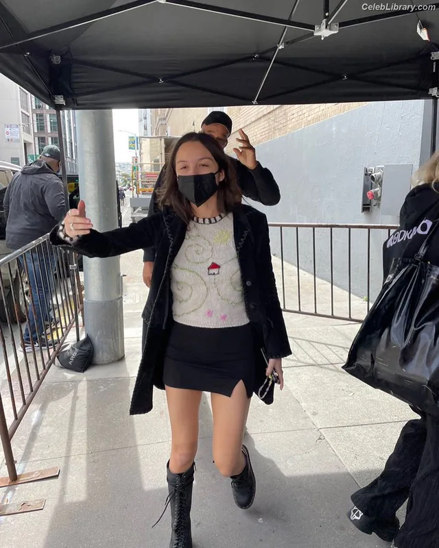 Olivia Rodrigo photo 7 of 3933