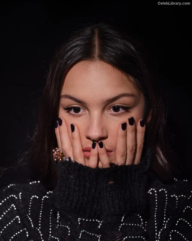 Olivia Rodrigo photo 11 of 3933