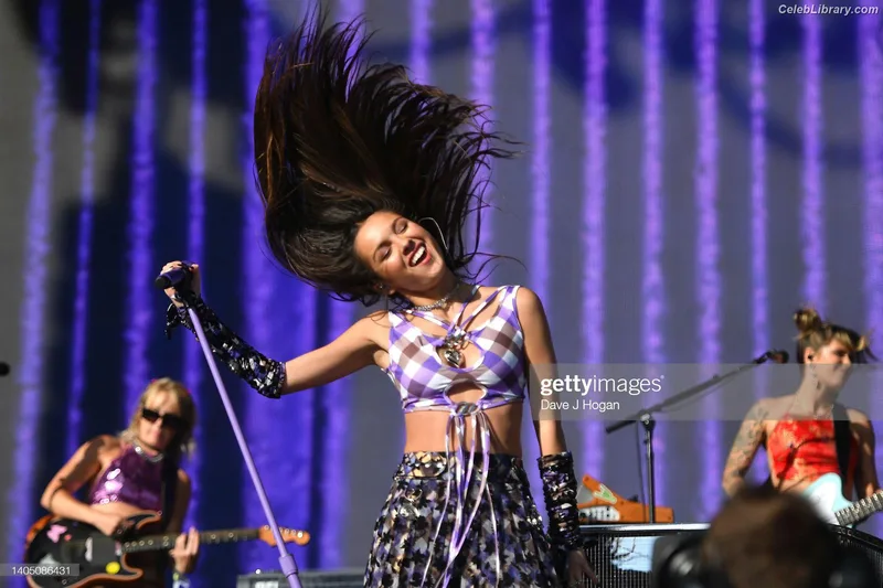 Olivia Rodrigo photo 8 of 3933