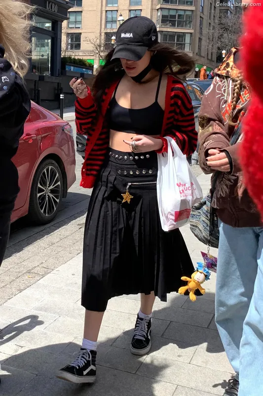 Olivia Rodrigo photo 13 of 3933