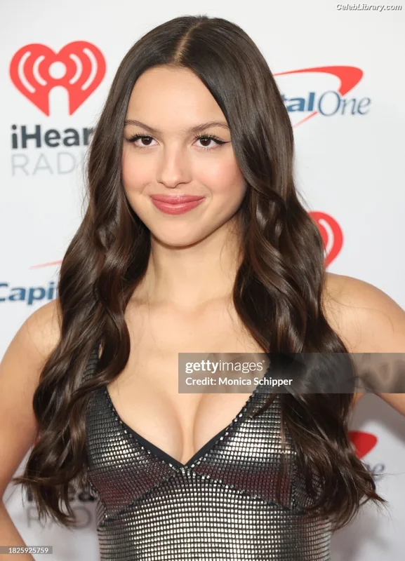Olivia Rodrigo photo 18 of 3933