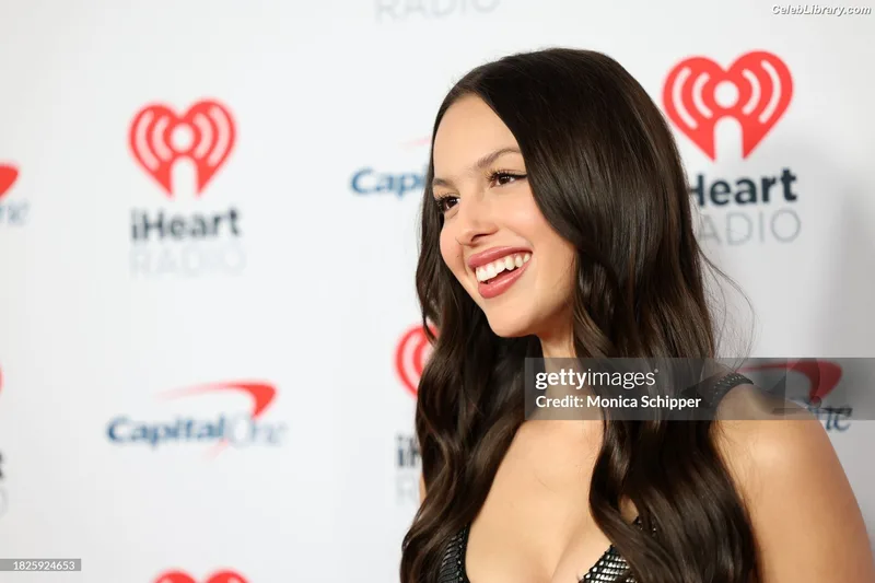 Olivia Rodrigo photo 21 of 3933