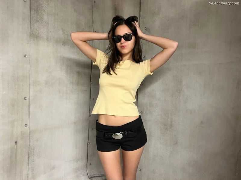 Olivia Rodrigo photo 12 of 3933