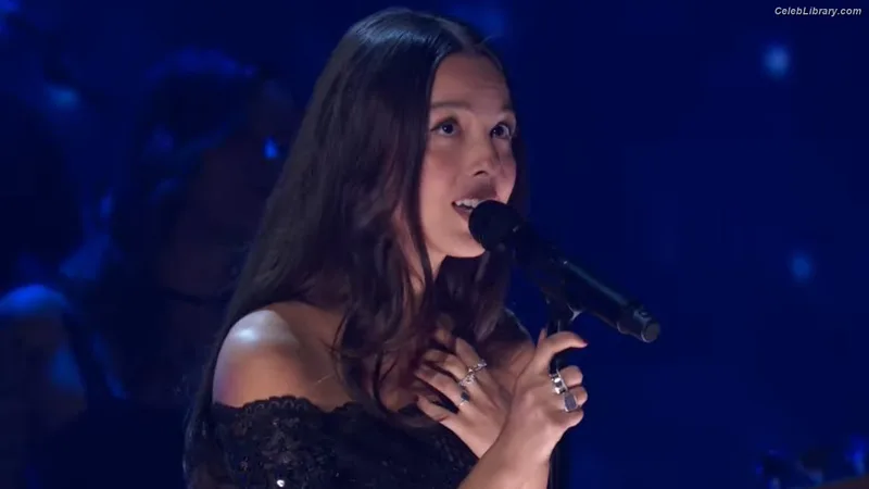 Olivia Rodrigo photo 16 of 3933