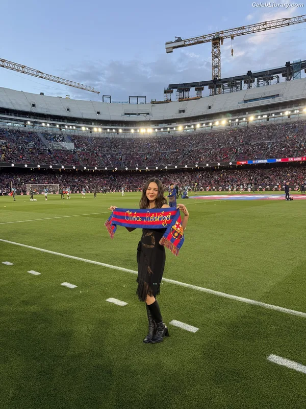Olivia Rodrigo photo 12 of 3933